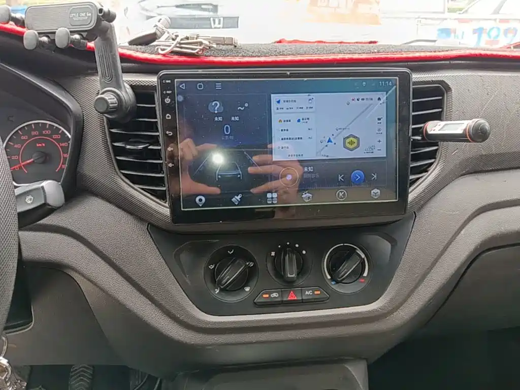 Wuling Hongguang V — миниатюра 13