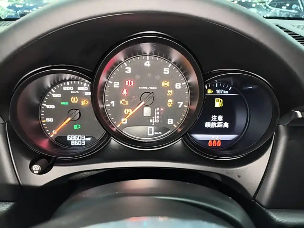 Porsche Macan — миниатюра 12