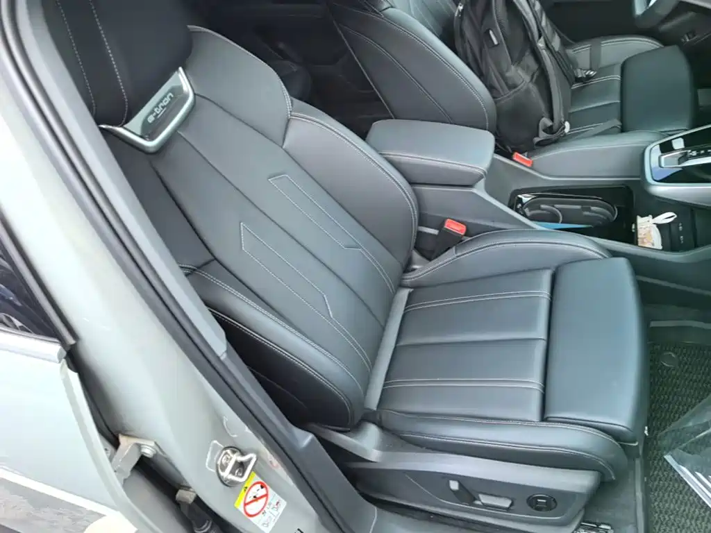 Audi Q4 e-tron — миниатюра 25