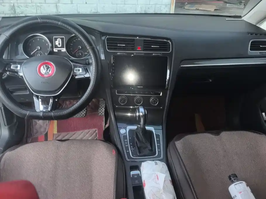 Volkswagen Golf — миниатюра 12
