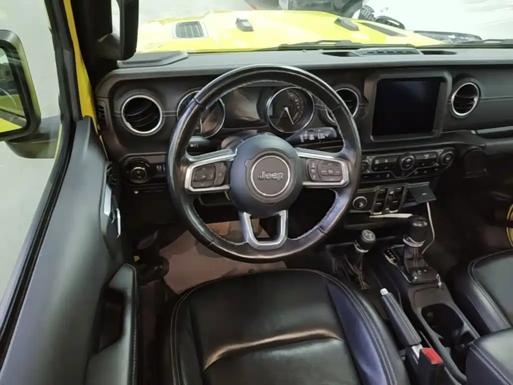 Jeep Wrangler PHEV — миниатюра 11