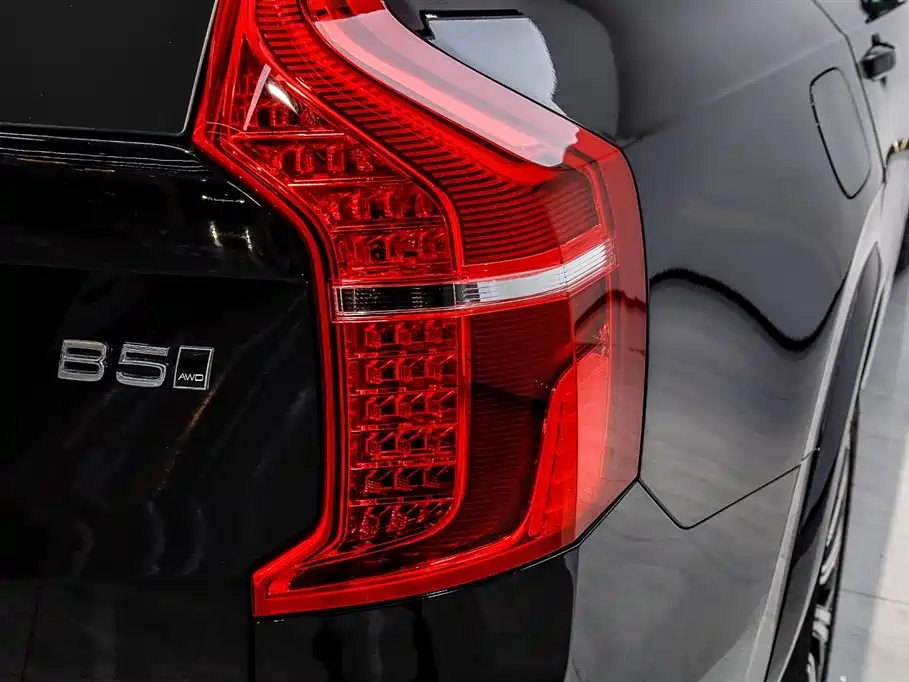 Volvo XC90 2024 B5 Luxury 5 мест