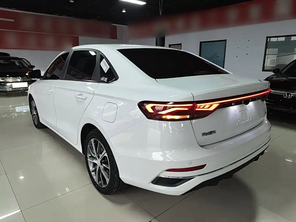 Geely Emgrand — миниатюра 5