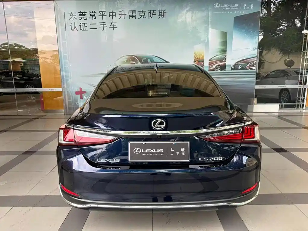 Lexus ES — миниатюра 7