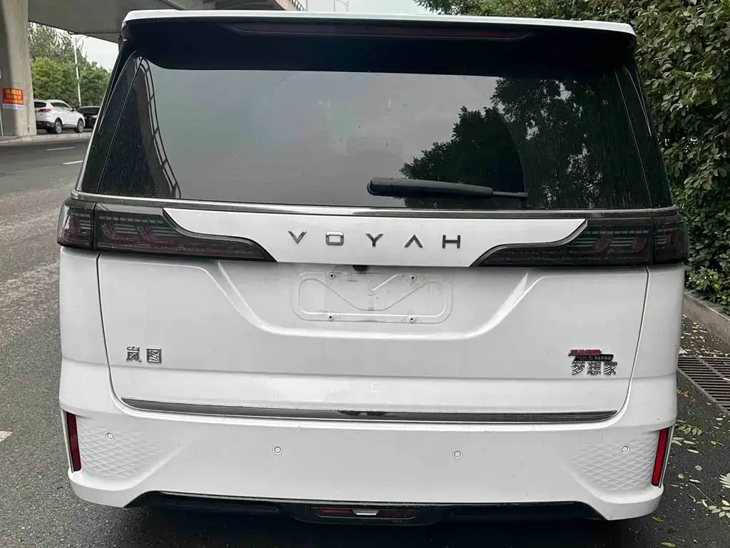 VOYAH Dreamer — миниатюра 10