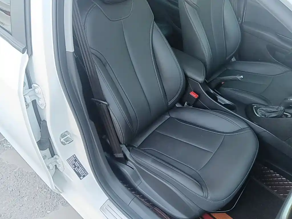 Buick Excelle — миниатюра 25