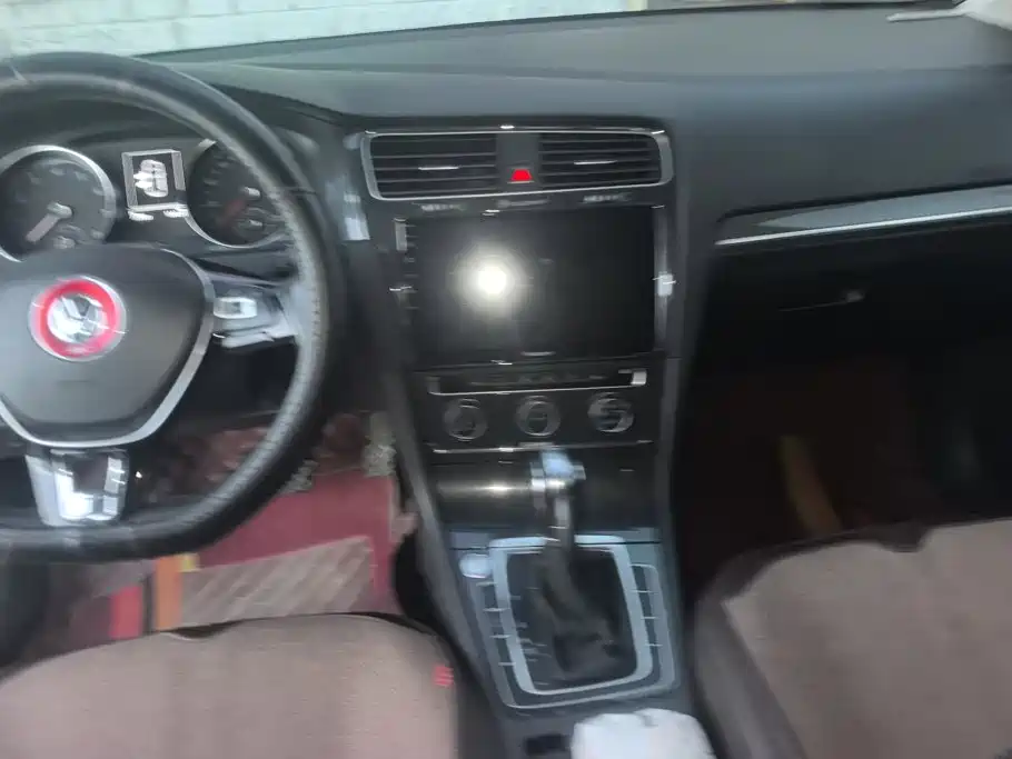 Volkswagen Golf — миниатюра 13