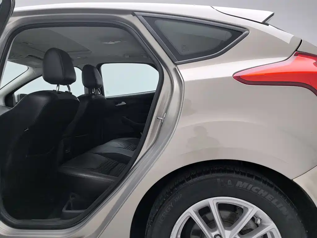 Ford Focus — миниатюра 15