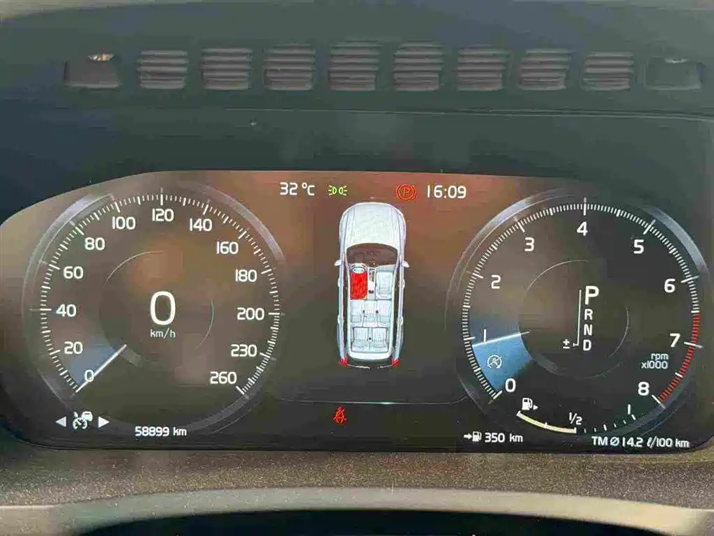 Volvo XC90 — миниатюра 6