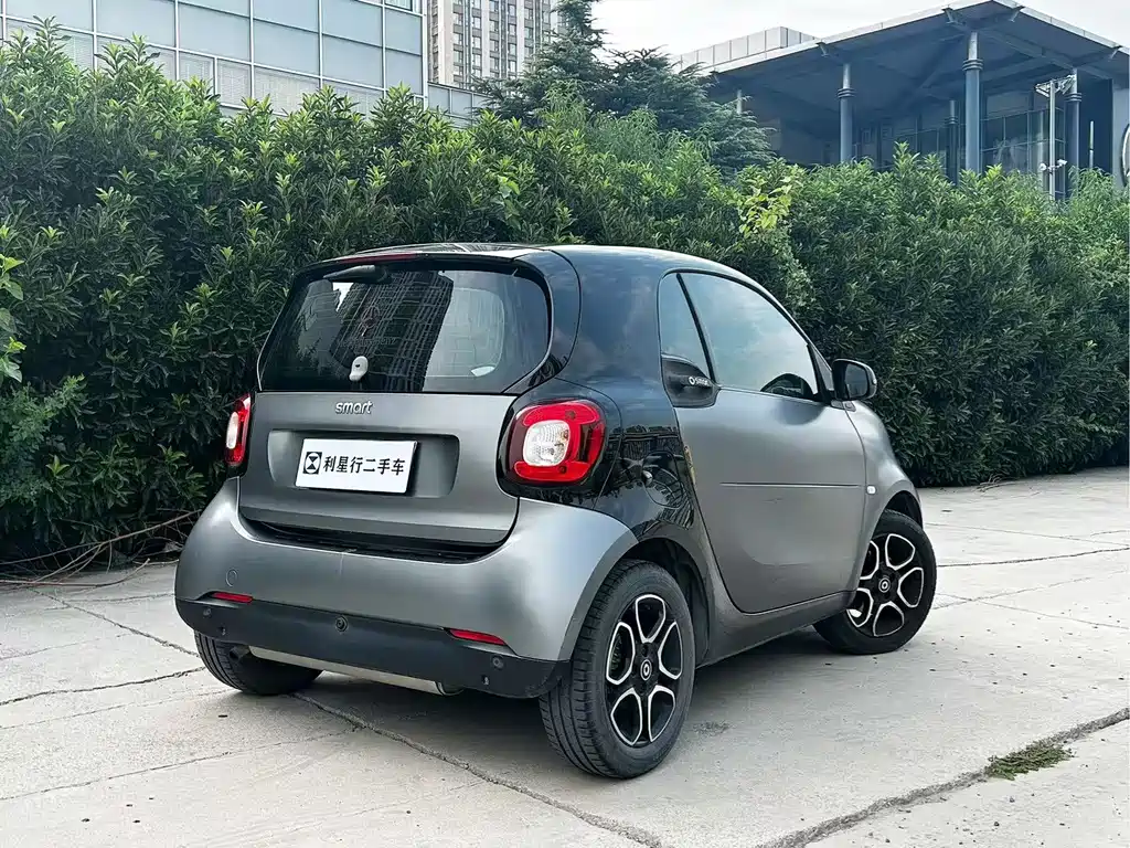 smart Smart Fortwo — миниатюра 3