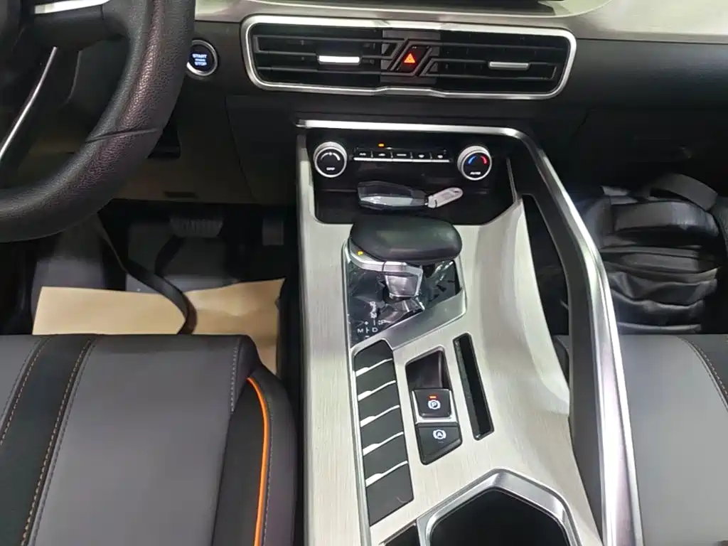 Geely Binyue — миниатюра 14
