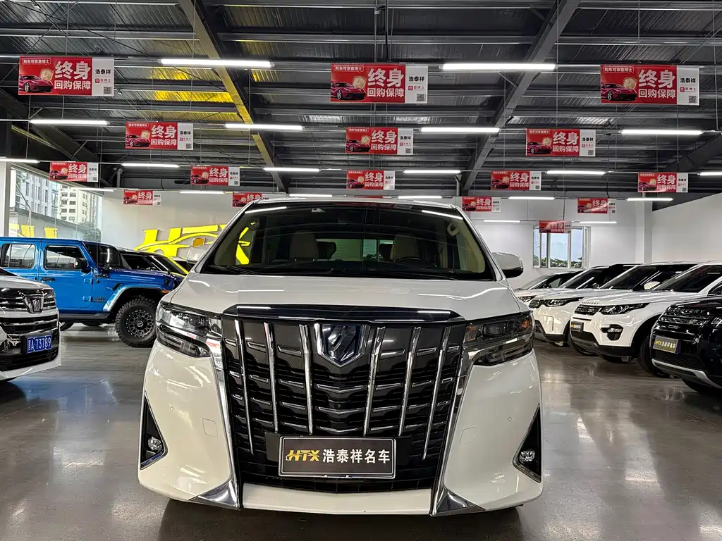 Toyota Alphard — миниатюра 2
