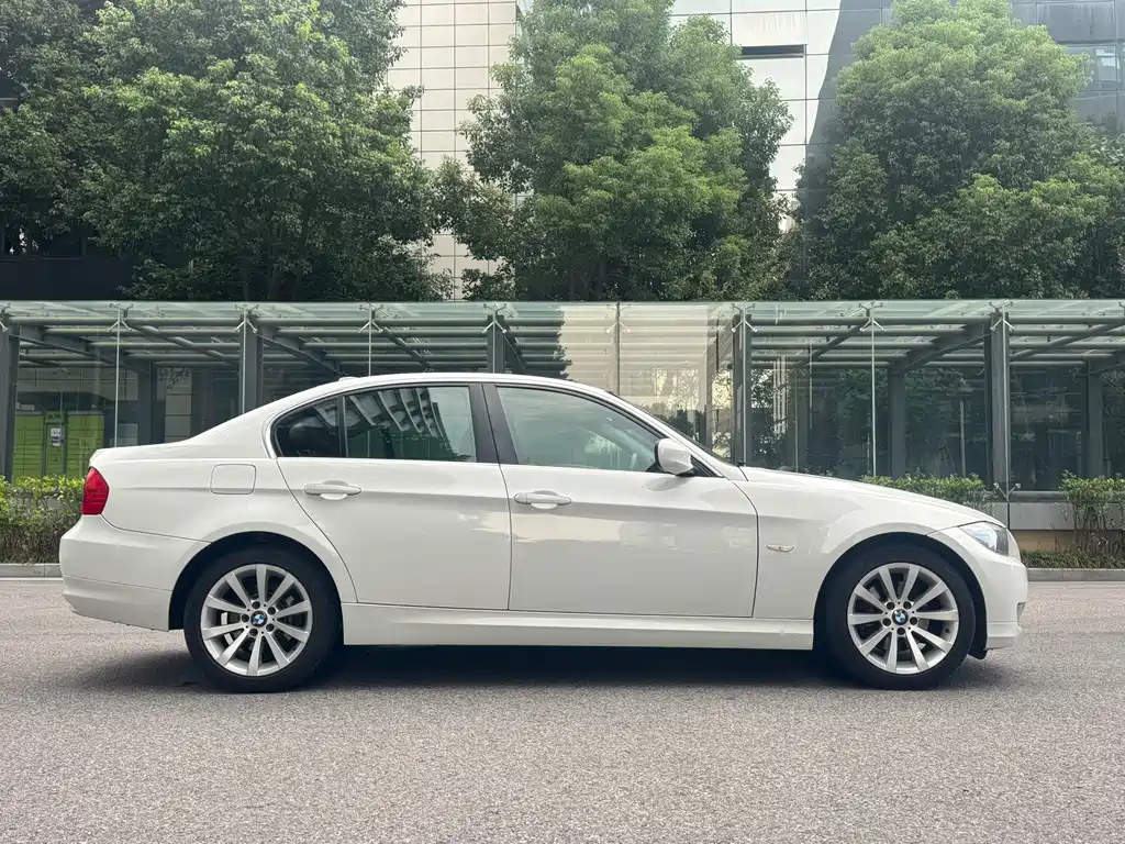 BMW 3 Series — миниатюра 7