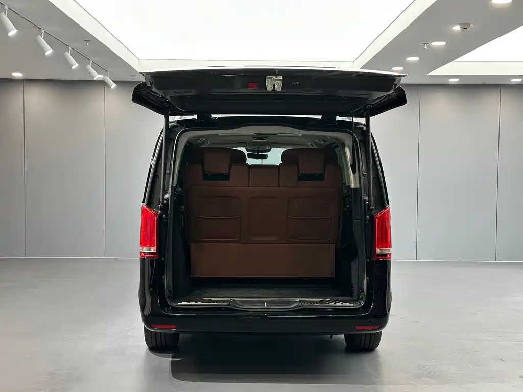 Mercedes-Benz V-Class — миниатюра 34