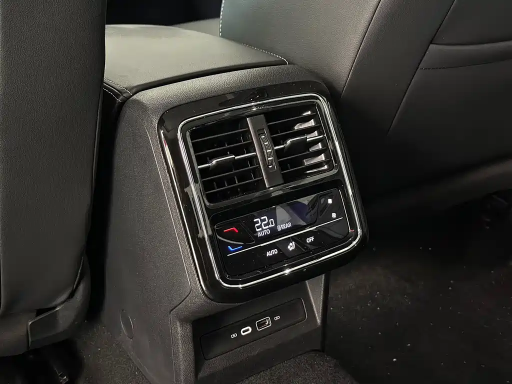 Volkswagen Passat — миниатюра 11