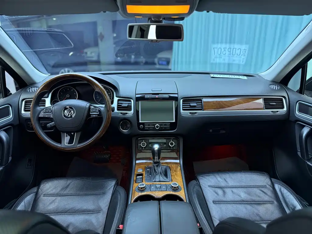 Volkswagen Touareg 2011 3.0TSI