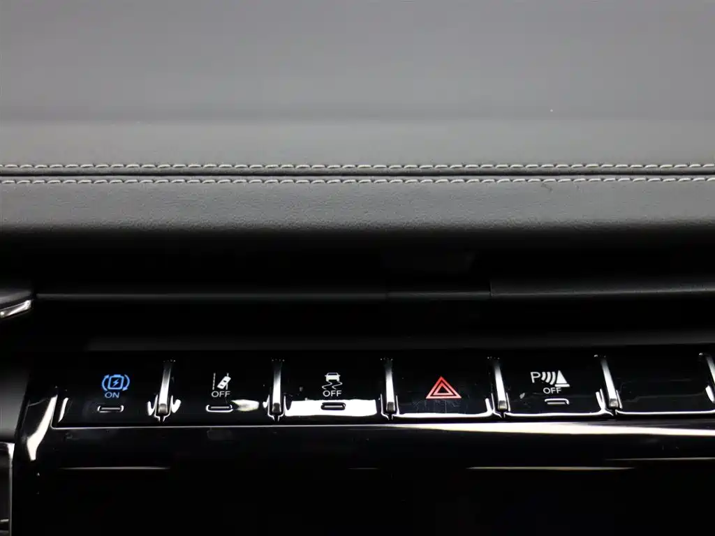 Jeep Grand Cherokee 4xe (Import) — миниатюра 15