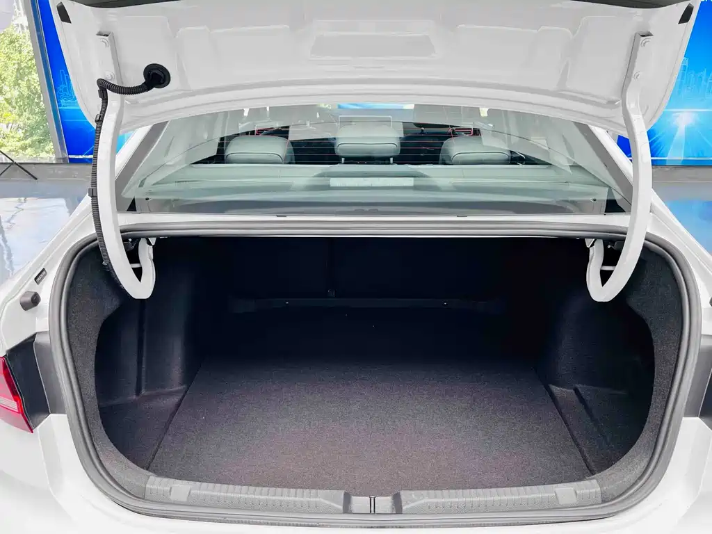 Volkswagen Lavida — миниатюра 20