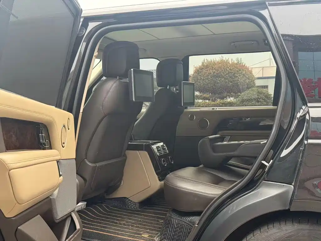 Land Rover Range Rover — миниатюра 8