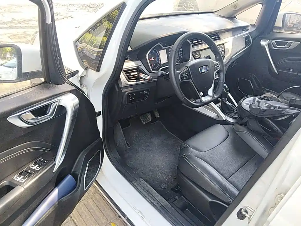 Geely Vision X3 — миниатюра 16