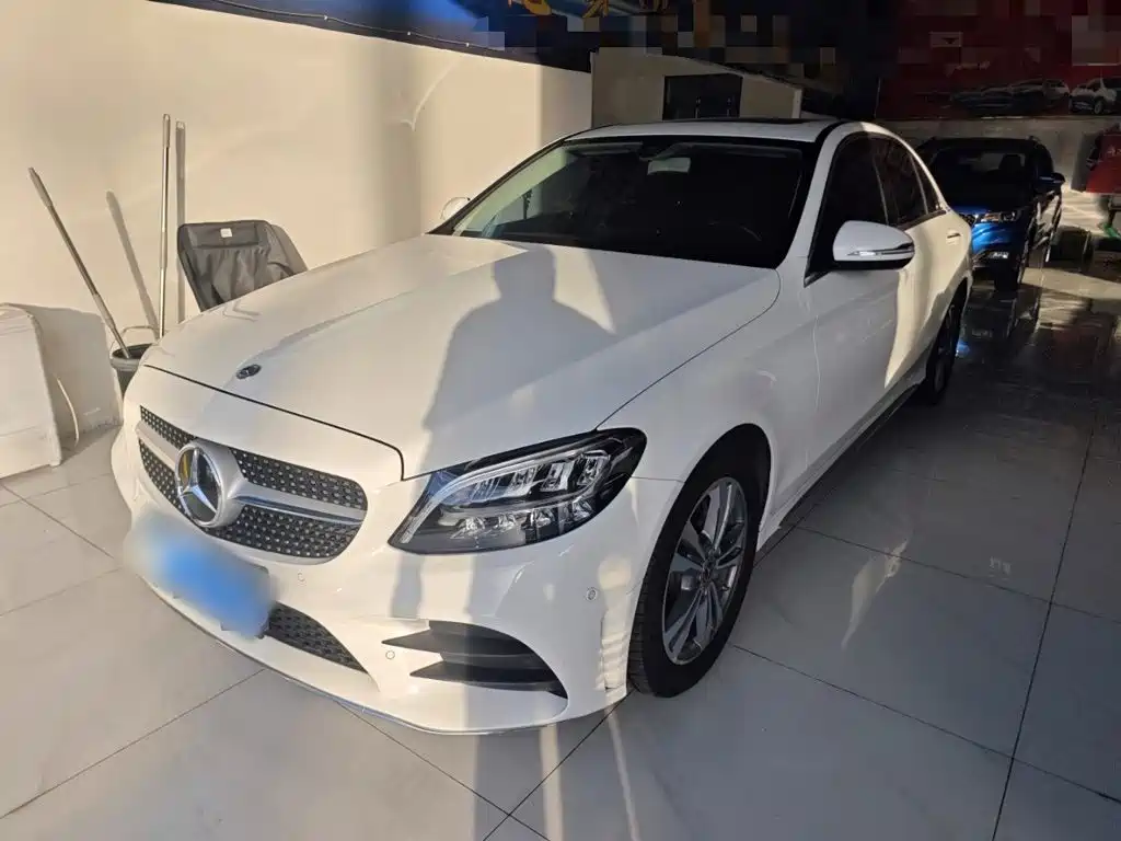 Mercedes-Benz C-Class — миниатюра 16
