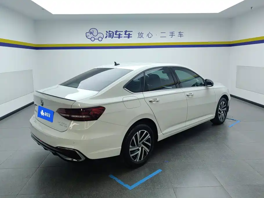 Volkswagen Lavida — миниатюра 3