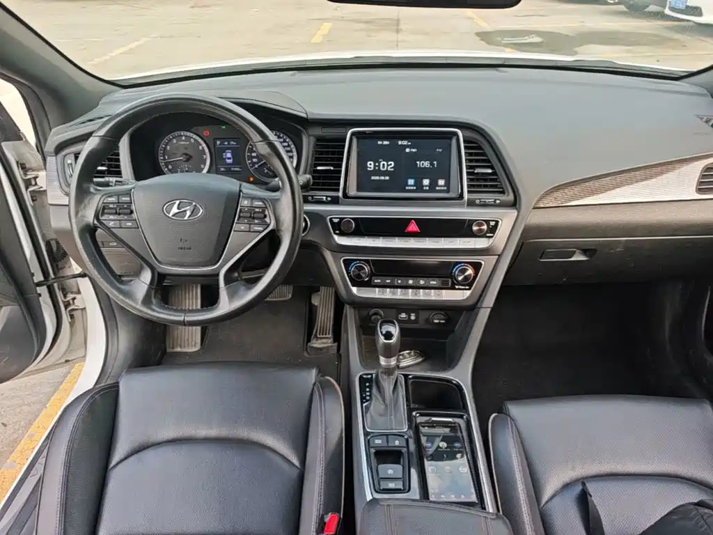 Hyundai Sonata — миниатюра 10