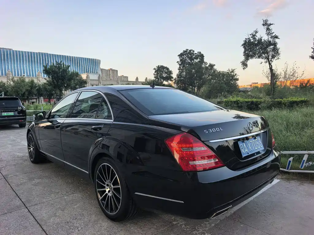 Mercedes-Benz S-Class — миниатюра 7