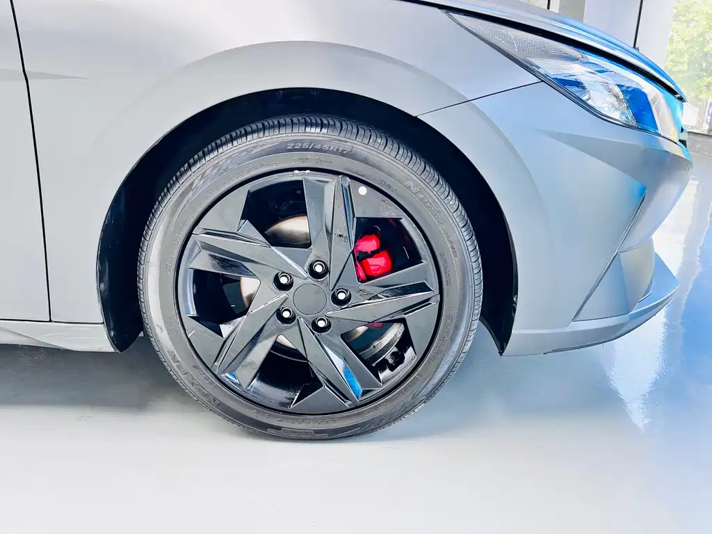 Hyundai Elantra — миниатюра 4