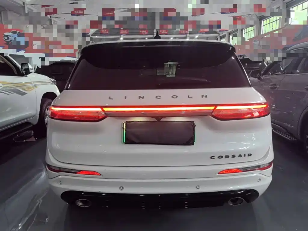 Lincoln Corsair Hybrid — миниатюра 6
