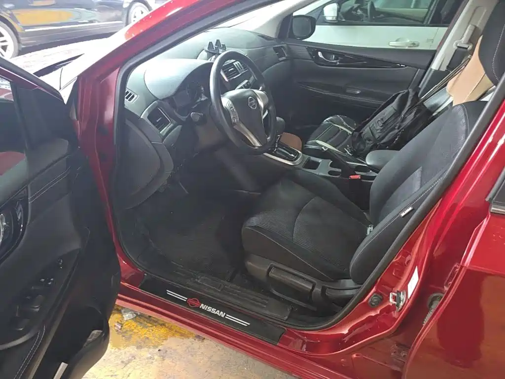 Nissan Tiida — миниатюра 20