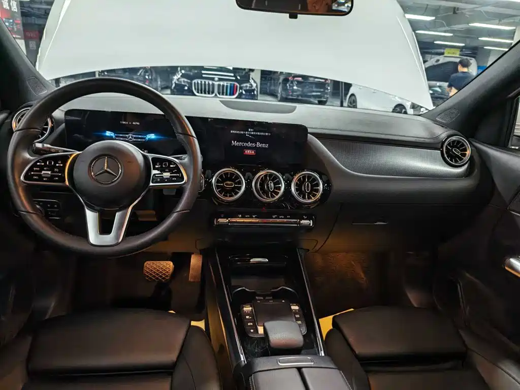 Mercedes-Benz GLA — миниатюра 8