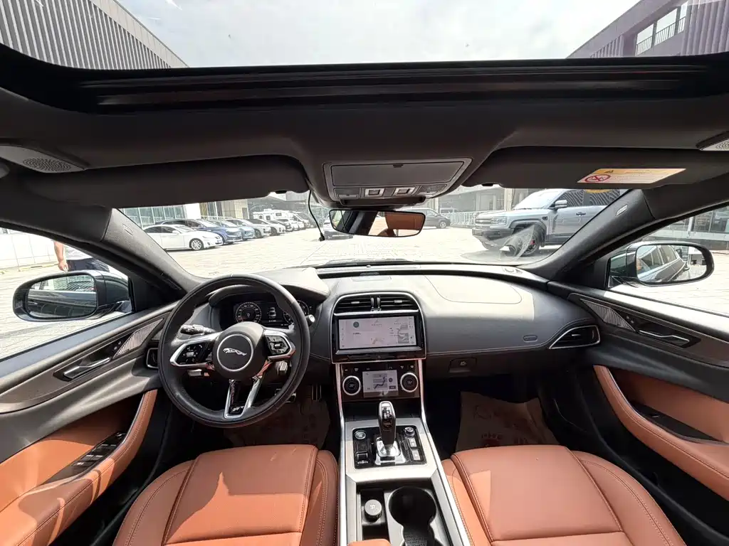 Jaguar XEL — миниатюра 6