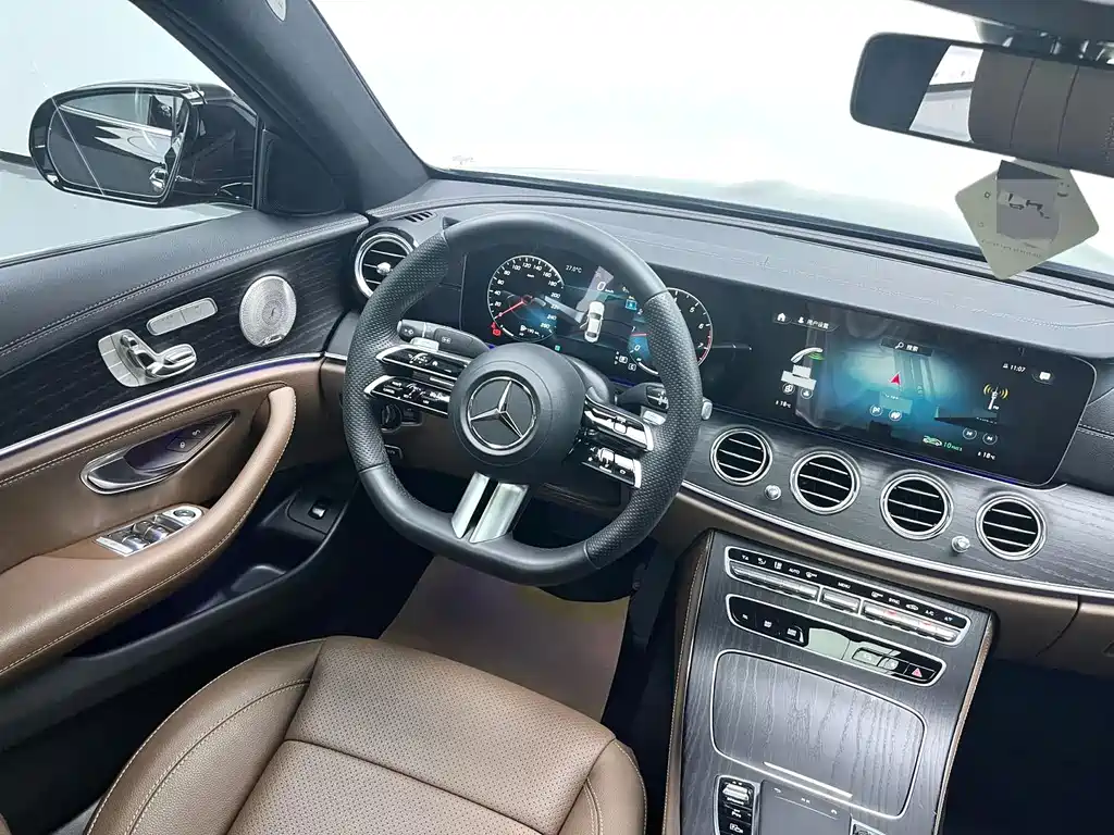 Mercedes-Benz E-Class — миниатюра 4