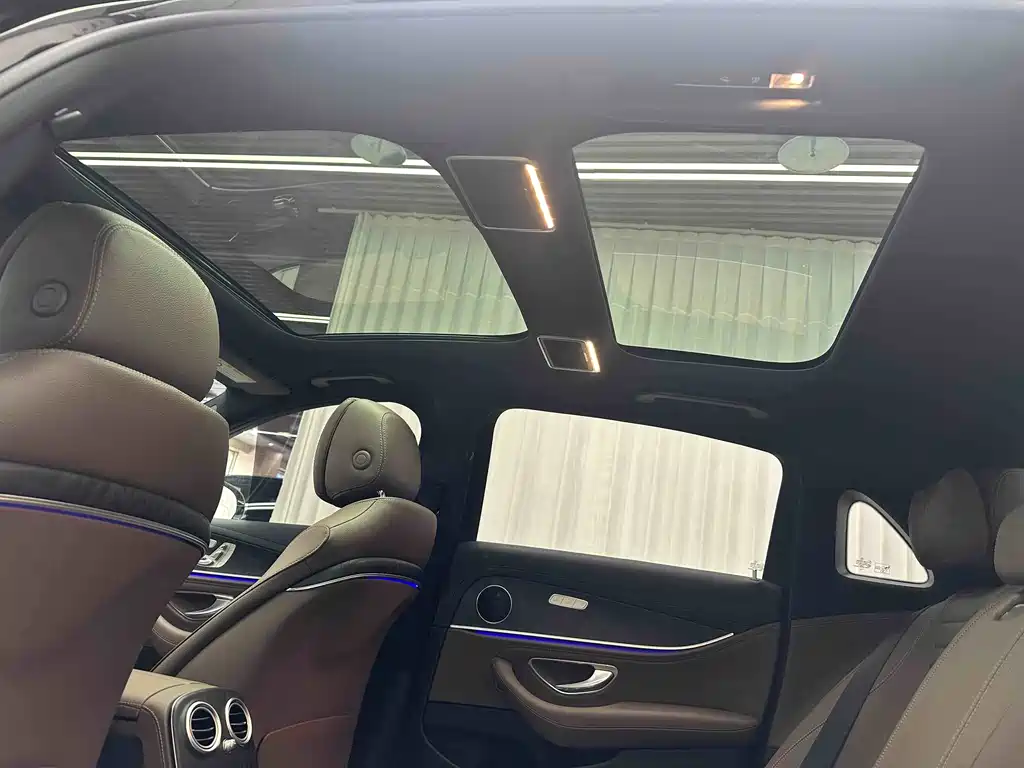 Mercedes-Benz E-Class — миниатюра 20