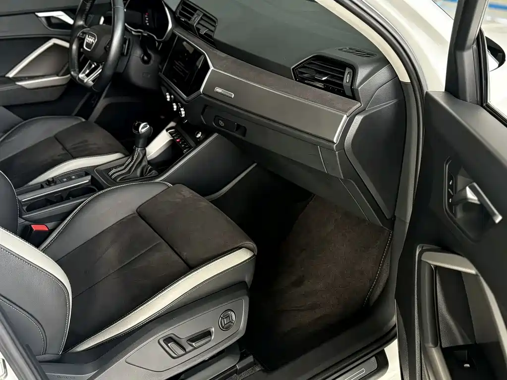 Audi Q3 — миниатюра 12