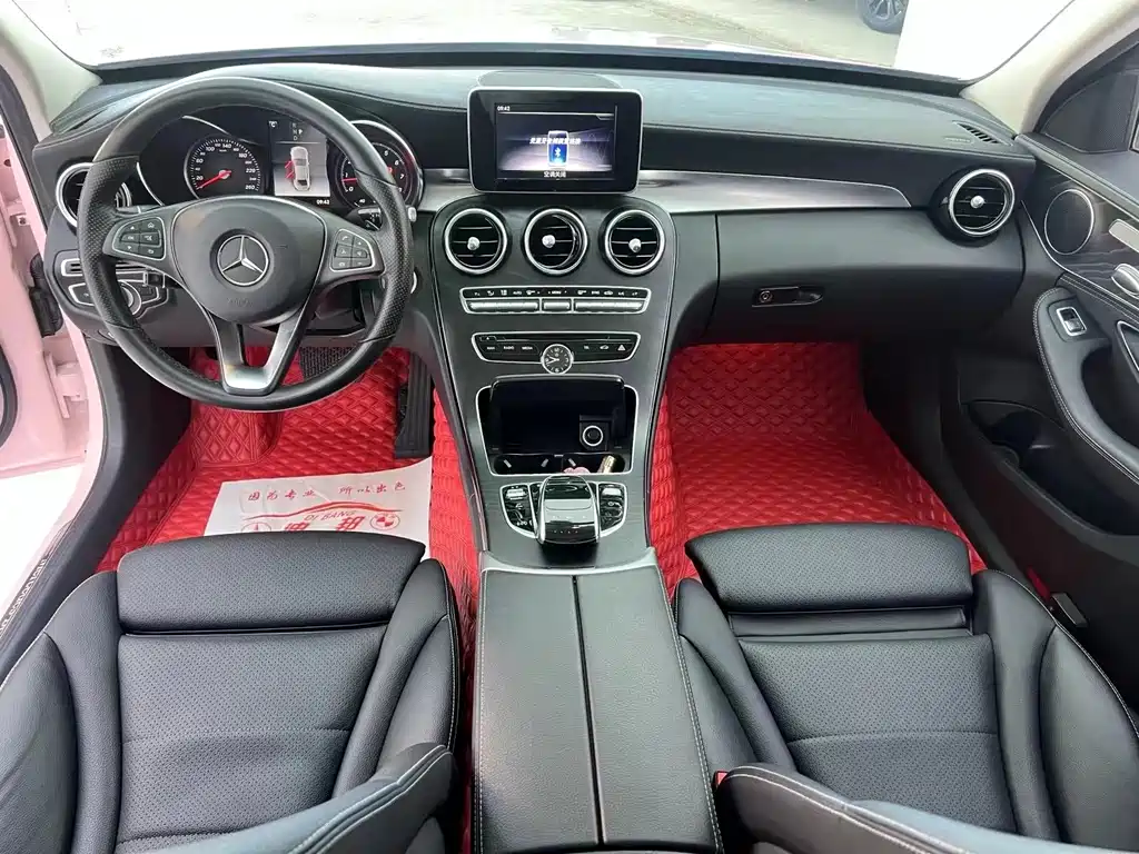 Mercedes-Benz C-Class — миниатюра 7