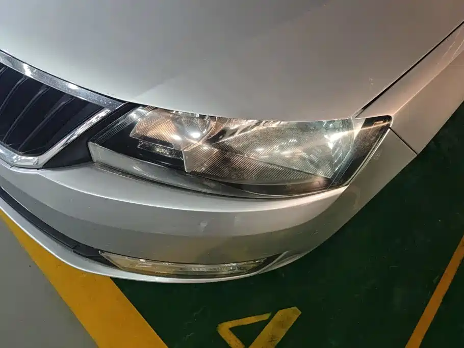 Skoda Rapid — миниатюра 5