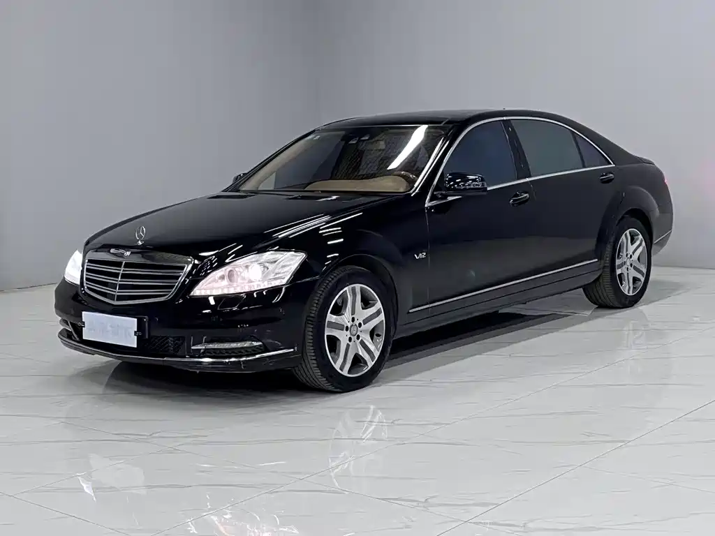 Mercedes-Benz S-Class 2012