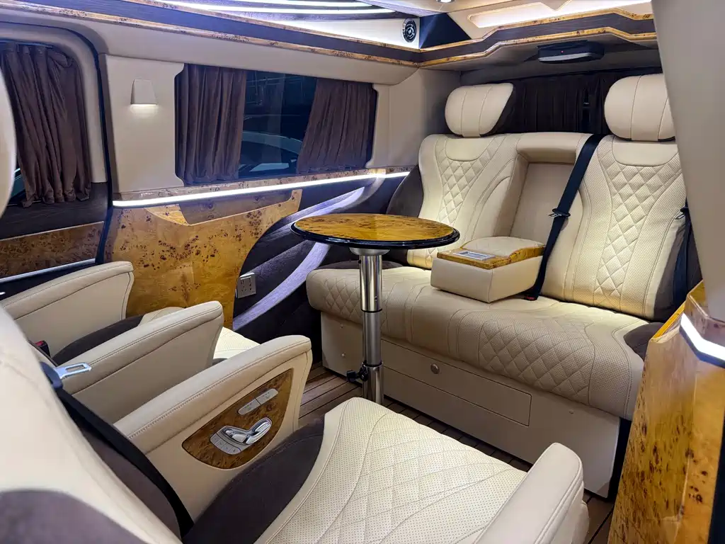 Mercedes-Benz V-Class — миниатюра 15