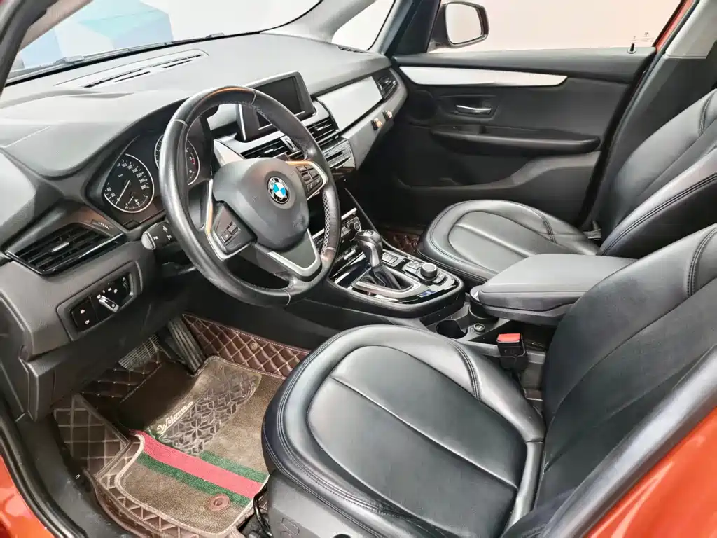 BMW 2 Series Active Tourer — миниатюра 6