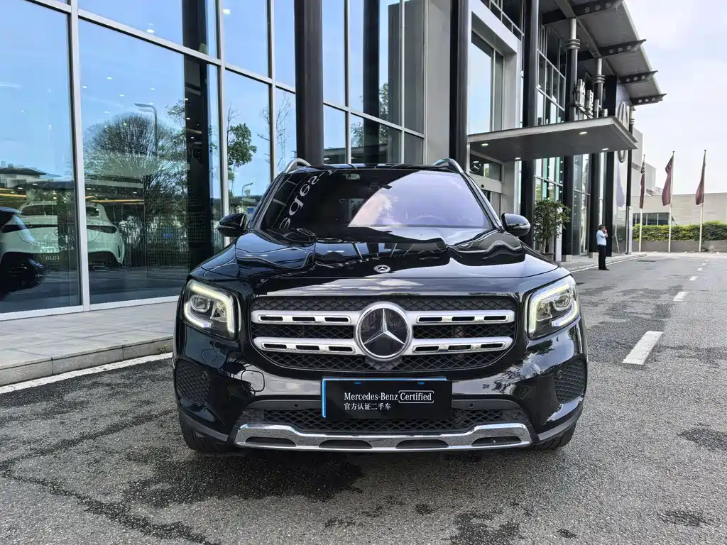 Mercedes-Benz GLB — миниатюра 2