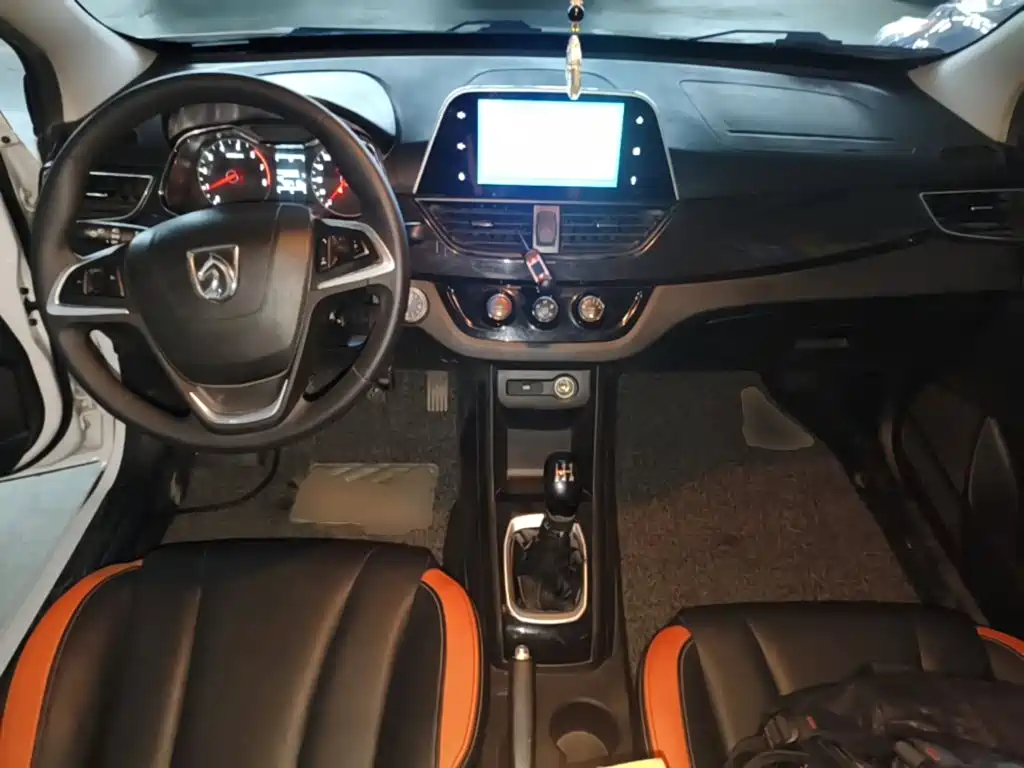Baojun 310 — миниатюра 10