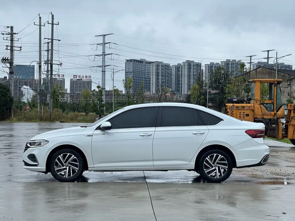 Volkswagen Lavida — миниатюра 8