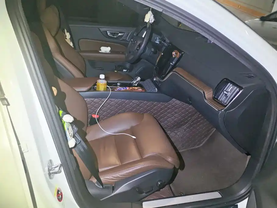 Volvo S60 — миниатюра 8