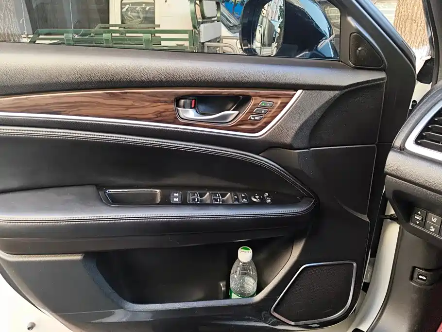 Honda UR-V — миниатюра 7