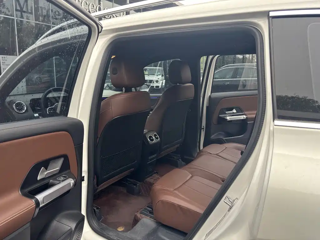 Mercedes-Benz GLB — миниатюра 7