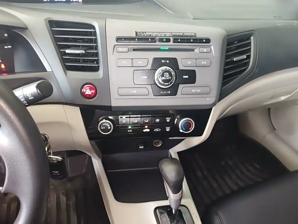 Honda Civic — миниатюра 13