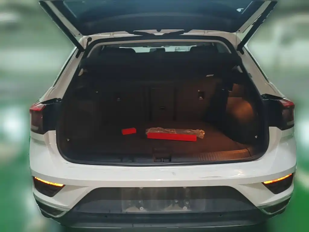 Volkswagen T-Roc — миниатюра 24
