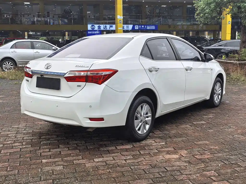Toyota Corolla — миниатюра 6